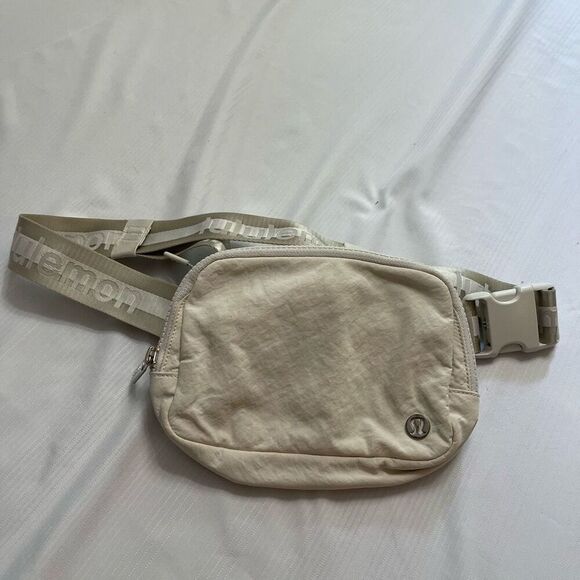 lululemon athletica Handbags - Lululemon Fanny Pack Belt Bag Bum Bag